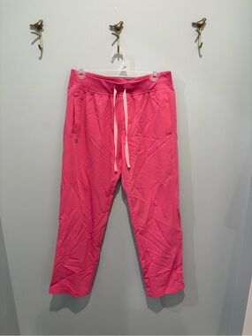 Figs Men's Cargo Pants in F’ing Pink